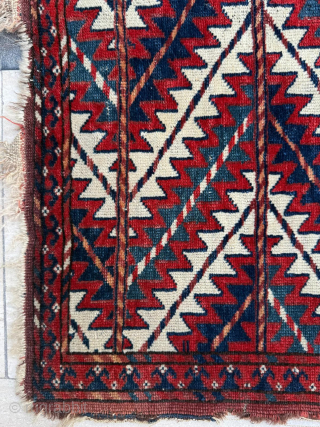 Middle of the 19th Century Yomud Okbash. Size 57 x 66 cm. Please send me direct mail.

emreaydin10@icloud.com

Instagram - @emreaydinrug              