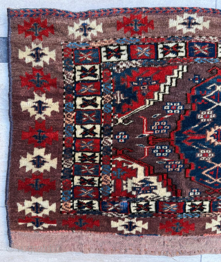 Circa 1870 Chodor Torba, size 48 x 115 cm. Please send me direct mail.

emreaydin10@icloud.com

Instagram - @emreaydinrug                 