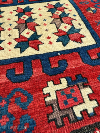Caucasian Karachop Rug. Circa 1870. Size 180 x 220 cm.

Please send me direct mail.

emreaydin10@icloud.com

Instagram - @emreaydinrug                 