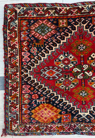 Late of the 19th century Persian bagface. Size 54 x 92 cm.
Please send me direct mail.

emreaydin10@icloud.com

Instagram - @emreaydinrug
               