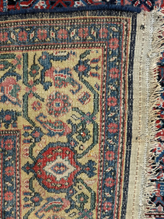 Late of the 19th century Persian Senneh Rug
Size 140 x 200 cm
Please send me direct mail.

emreaydin10@icloud.com

Instagram - @emreaydinrug               