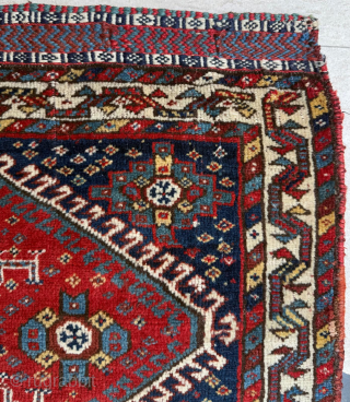 Late of the 19th century Persian Qhasqai Bagface. Size 52 x 66 cm.
Please send me direct mail.

emreaydin10@icloud.com

Instagram - @emreaydinrug
              
