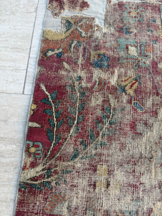 17th century Persian Fragment, size 98 x 108 cm. Please send me direct mail.

emreaydin10@icloud.com

Instagram - @emreaydinrug
                 