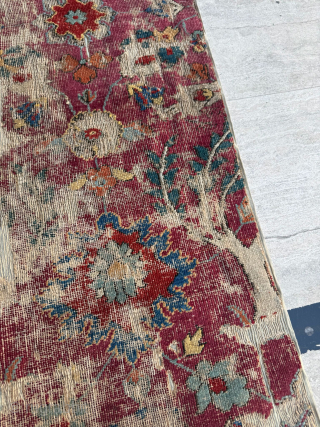 17th century Persian Fragment, size 98 x 108 cm. Please send me direct mail.

emreaydin10@icloud.com

Instagram - @emreaydinrug
                 