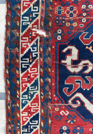 Late of the 19th century Cloudband rug.
Size 141 x 216 cm. 
Please send me direct mail.

emreaydin10@icloud.com

Instagram - @emreaydinrug               