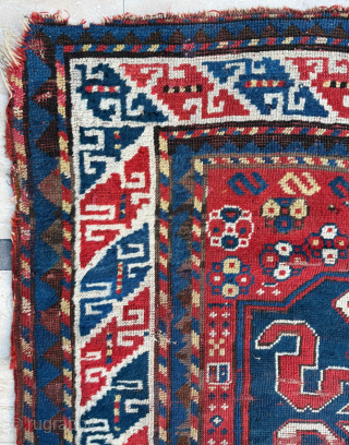Late of the 19th century Cloudband rug.
Size 141 x 216 cm. 
Please send me direct mail.

emreaydin10@icloud.com

Instagram - @emreaydinrug               