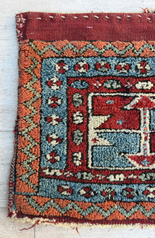 Mid 19th century Bergama Bag, size 40 x 45 cm. Please send me direct mail.

emreaydin10@icloud.com

Instagram - @emreaydinrug                