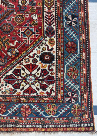 Late of the 19th century Khamse Rug 
Size 111 x 136 cm.
Please send me direct mail.

emreaydin10@icloud.com

Instagram - @emreaydinrug               