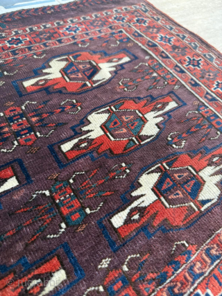 Middle of the 19th century Turkman Yomud Chuval 
Size 78 x 110 cm
Please send me direct mail.

emreaydin10@icloud.com

Instagram - @emreaydinrug 
             