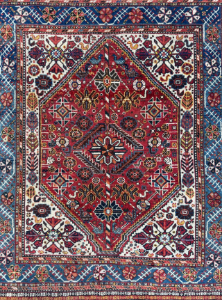 Late of the 19th century Khamse Rug 
Size 111 x 136 cm.
Please send me direct mail.

emreaydin10@icloud.com

Instagram - @emreaydinrug               
