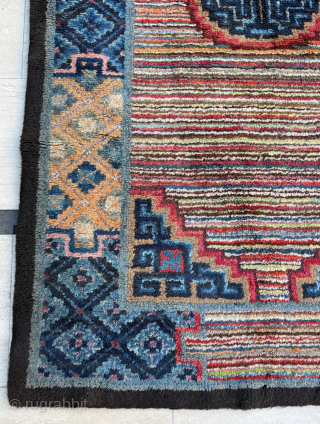 Late 19th century Tibet Rug, good pile, size 100 x 175 cm. Please send me direct mail.
emreaydin10@icloud.com
Instagram - @emreaydinrug
