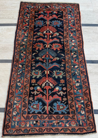 Circa 1900 Hamadan Rug
Great condition , size 100 x 190 cm 
Please send me direct mail.

emreaydin10@icloud.com

Instagram - @emreaydinrug               