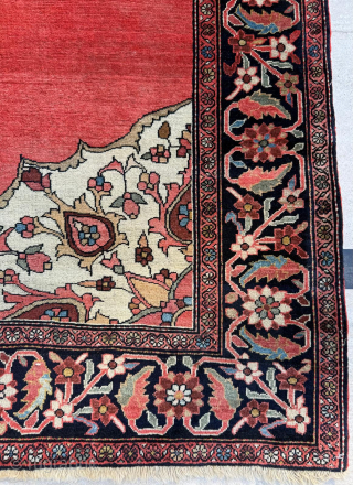Late of the 19th century Persian Fereghan Rug. Size 130 x 195 cm. 
Please send me direct mail.

emreaydin10@icloud.com

Instagram - @emreaydinrug             