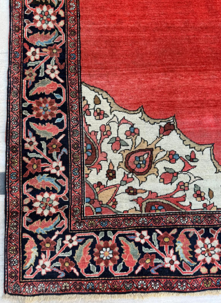 Late of the 19th century Persian Fereghan Rug. Size 130 x 195 cm. 
Please send me direct mail.

emreaydin10@icloud.com

Instagram - @emreaydinrug             