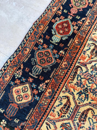 Late of the 19th century Melayer rug. Size 120 x 170 cm. Please send me direct mail.

emreaydin10@icloud.com

Instagram - @emreaydinrug              