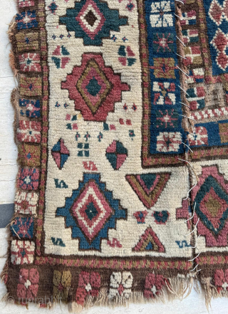 18th Century Bordjalou Design , Anatolian Fragment 
Size 130 x 205 cm
Please send me direct mail.

emreaydin10@icloud.com

Instagram - @emreaydinrug               