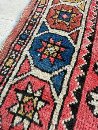 Circa 1870 Anatolian Bergama Rug. Size 145 x 190 cm. Please send me direct mail.

emreaydin10@icloud.com

Instagram - @emreaydinrug                