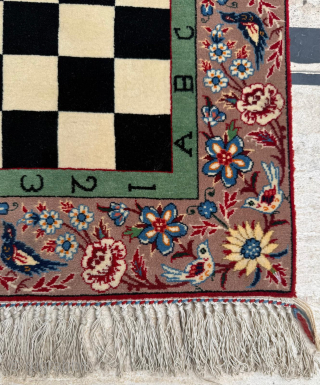 Small Isfahan Rug. It has a beautiful chessboard design, great condition and fine quality. 10 X 10 Quality. 
Size: 53 x 53 cm.

Please send me direct mail

emreaydin10@icloud.com      