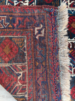 Late 19th century Persian Afshar Bag, size 75 x 75 cm. Please send me direct mail.

emreaydin10@icloud.com

Instagram - @emreaydinrug               
