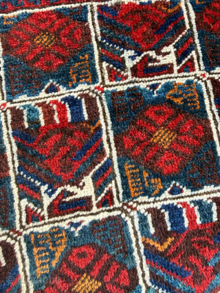 Late 19th century Persian Afshar Bag, size 75 x 75 cm. Please send me direct mail.

emreaydin10@icloud.com

Instagram - @emreaydinrug               