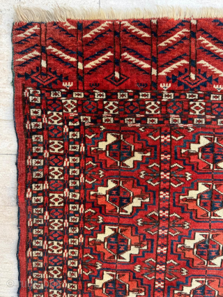 Circa 1870s Turkman Tekke Wedding Rug. Square size size, 103 x 103 cm. Please send me direct mail.

emreaydin10@icloud.com

Instagram - @emreaydinrug 

            