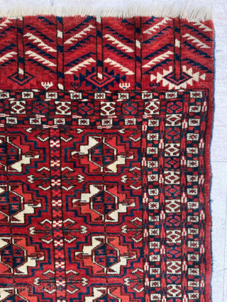 Circa 1870s Turkman Tekke Wedding Rug. Square size size, 103 x 103 cm. Please send me direct mail.

emreaydin10@icloud.com

Instagram - @emreaydinrug 

            