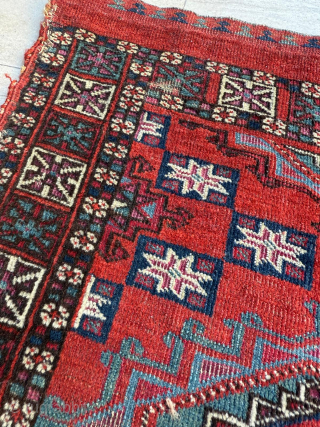 Early 19th century Turkman Tekke Chuval. Size 70 x 117 cm. Please send me direct mail.

emreaydin10@icloud.com

Instagram - @emreaydinrug               