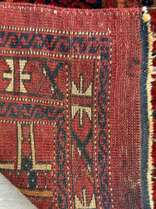 Early 19th century Saryk Torba Fragment. Size 45 x 62 cm. Please send me direct mail.

emreaydin10@icloud.com

Instagram - @emreaydinrug               