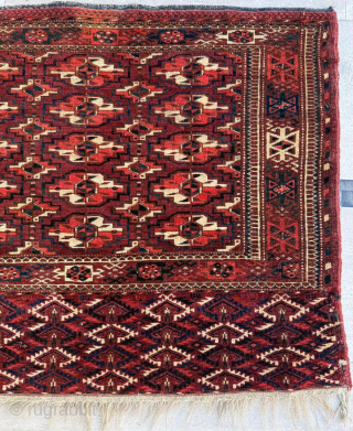 Late 19th century Tekke Chuval. Size 68 x 123 cm. Please send me direct mail.
emreaydin10@icloud.com
Instagram - @emreaydinrug