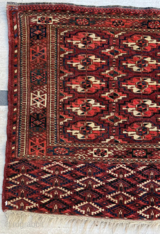 Late 19th century Tekke Chuval. Size 68 x 123 cm. Please send me direct mail.
emreaydin10@icloud.com
Instagram - @emreaydinrug