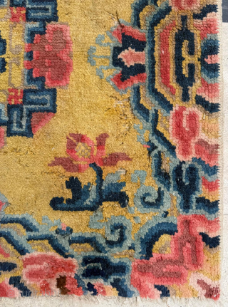 19th century Chinese Bag. Size 66 x 72 cm. Please send me direct mail.
emreaydin10@icloud.com
Instagram - @emreaydinrug