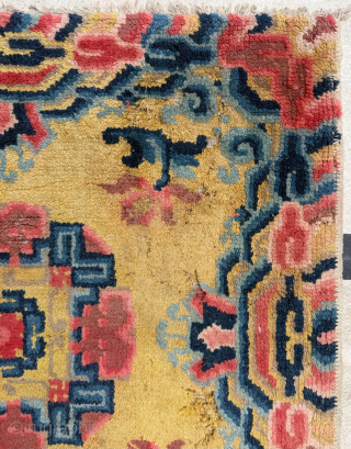 19th century Chinese Bag. Size 66 x 72 cm. Please send me direct mail.
emreaydin10@icloud.com
Instagram - @emreaydinrug