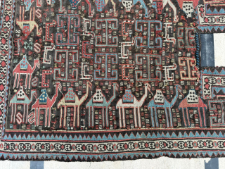 Circa 1870 Sumac Horse Cover, size 80 x 106 cm. Please send me direct mail.
emreaydin10@icloud.com
Instagram - @emreaydinrug