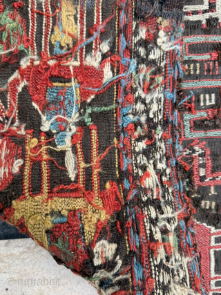 Circa 1870 Sumac Horse Cover, size 80 x 106 cm. Please send me direct mail.
emreaydin10@icloud.com
Instagram - @emreaydinrug