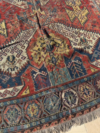 Mid 19th century Dragon Sumac Carpet. Size 220 x 310 cm. Please send me direct mail.
emreaydin10@icloud.com
Instagram - @emreaydinrug