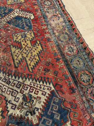 Mid 19th century Dragon Sumac Carpet. Size 220 x 310 cm. Please send me direct mail.
emreaydin10@icloud.com
Instagram - @emreaydinrug