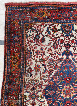 Late 19th century Bidjar Rug. Has a great white background. Size 135 x 195 cm. Please send me direct mail.
emreaydin10@icloud.com
Instagram - @emreaydinrug