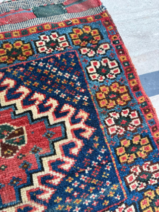 Late 19th century Persian Khamse Bag. Please send me direct mail.

emreaydin10@icloud.com

Instagram - @emreaydinrug                    