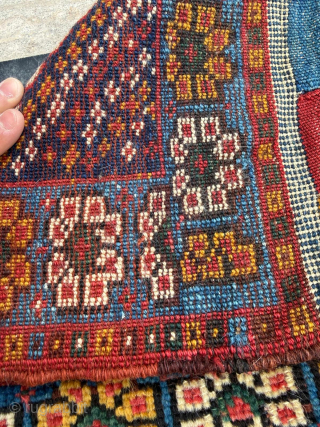 Late 19th century Persian Khamse Bag. Please send me direct mail.

emreaydin10@icloud.com

Instagram - @emreaydinrug                    