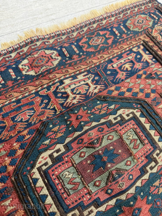 Mid 19th century Shahsevsn Sumac Bagface
Size 56 x 69 cm
Please send me direct mail.
emreaydin10@icloud.com
Instagram - @emreaydinrug