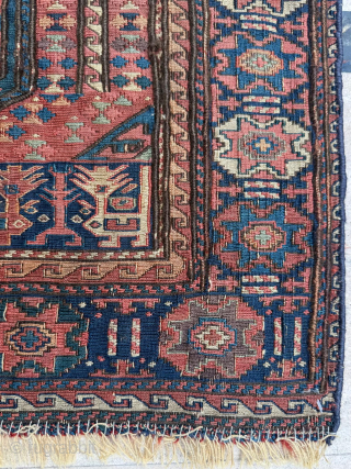 Mid 19th century Shahsevsn Sumac Bagface
Size 56 x 69 cm
Please send me direct mail.
emreaydin10@icloud.com
Instagram - @emreaydinrug