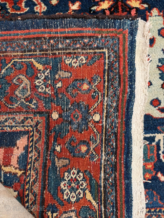 Late 19th century Persian Mahal rug. Unusual design. Has a good condition. Size 130 x 210 cm. Please send me direct mail.

emreaydin10@icloud.com

Instagram - @emreaydinrug         