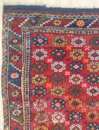 Mid 19th Century Anatolian Bergama Rug 125x123 cm                         