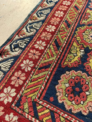 Circa 1870 Kuba Shirvan. Size 110 x 180 cm. Please send me direct mail.
emreaydin10@icloud.com
Instagram - @emreaydinrug
,