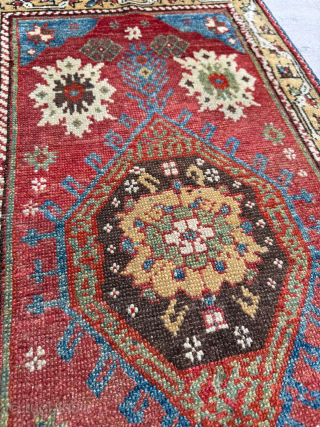 Circa 1840 - 1850 Anatolian Dazkiri Yastik. Great condition. Size 54 x 107 cm. Please send me direct mail.
emreaydin10@icloud.com
Instagram - @emreaydinrug