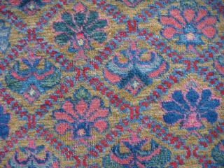 interested in udentifying the type of carpet, age, and value.
warp- wool.
edge and fringes refurbished.                   