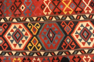 Terrific Kelim, KAUKASUS, around 1900, ca. 328 x 198 cm

Very wide and colourful Kelim in very good condition!

The ends of this Kelim are also very specially made and still original.

   