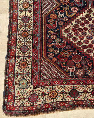 Circa 1880 Qhasqai Rug. Size:173 x 272 cm                         