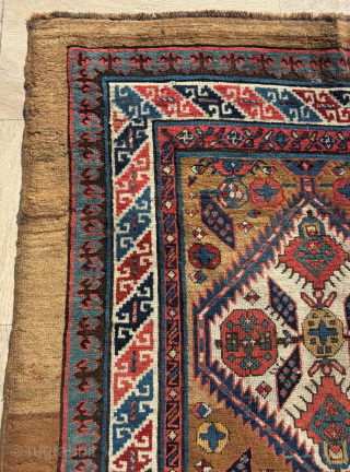 Mid 19th Century Sarab Rug. Size : 113 x 197 cm