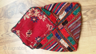 Over hundred years old,perfect colors , extremly fine needle work (pointing)
0,17 × 0,11 .
From Beluchi tribal .
                